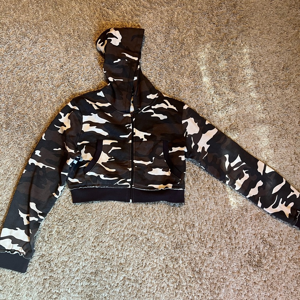 Camouflage Zip-Up Hoodie